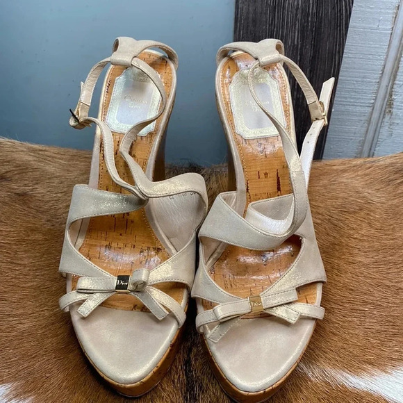 Women’s Christian Dior wedges size 38 check them out very nice thanks 🙏 - Picture 2 of 10